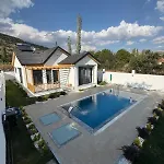 Tugba Luxury
