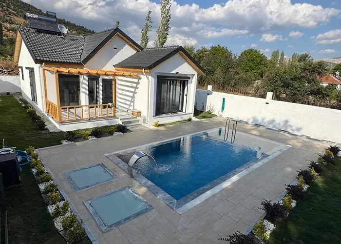 Tugba Luxury Beyciler